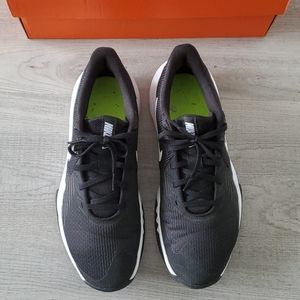 Nike Precision V, Men's sz. 10.5, black & white